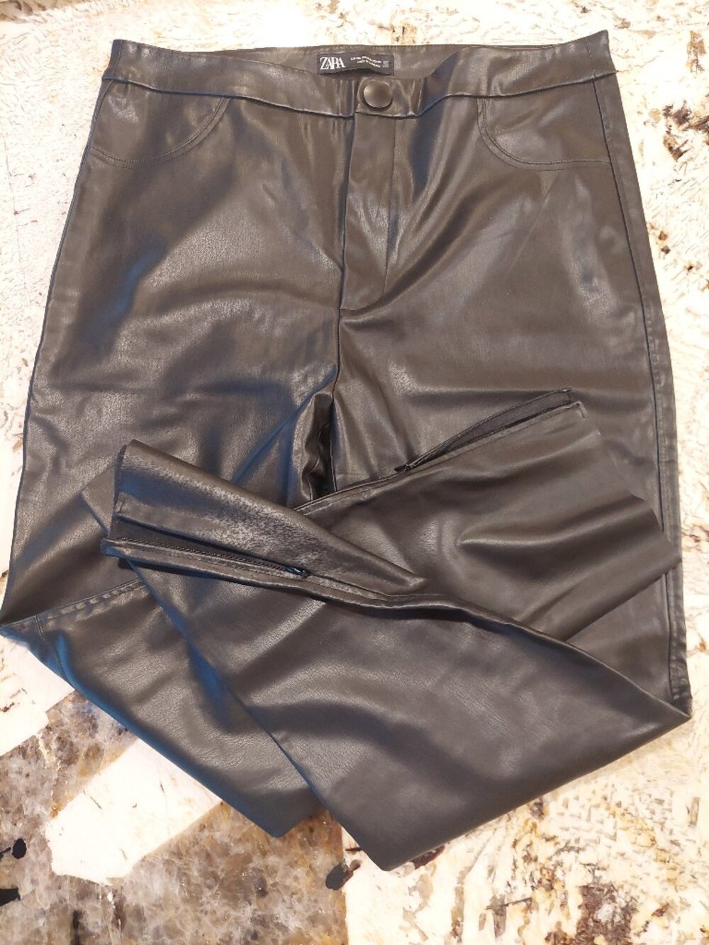 Zara Faux leather straight leg Pant with Ankle zip leg Classy and Cute XXL